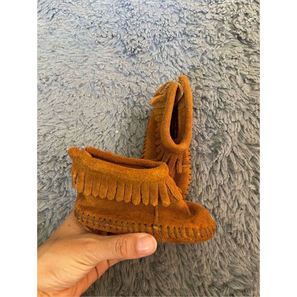 Minnetonka‎ baby leather fringe moccasins size 3 infants